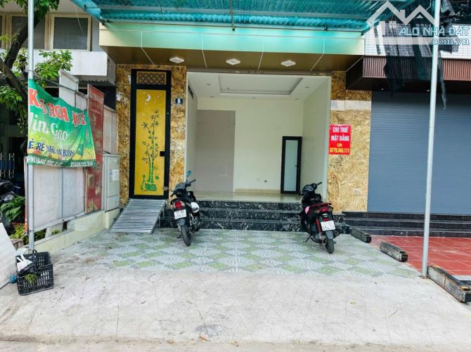NHÀ ĐẸP PHỐ VĂN LA- PHÂN LÔ 7 TẦNG THANG MÁY - MẶT CHỢ - Ô TÔ TRÁNH VỈA HÈ - KINH DOANH Đ - 5