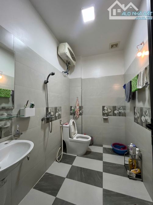 BÁN NHÀ 3 TẦNG – KHU TĐC XI MĂNG, HỒNG BÀNG – HẢI PHÒNG - VỊ TRÍ GẦN VƯỜN HOA - 5