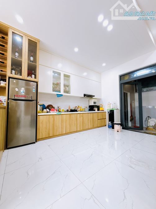 Cần Bán nhà 🏘 TÂN THỚI NHẤT 2 - Quận 12 -  Giáp Tân Bình. ♦️94m2 - ngang 6m.  💰💰nhỉnh n - 5