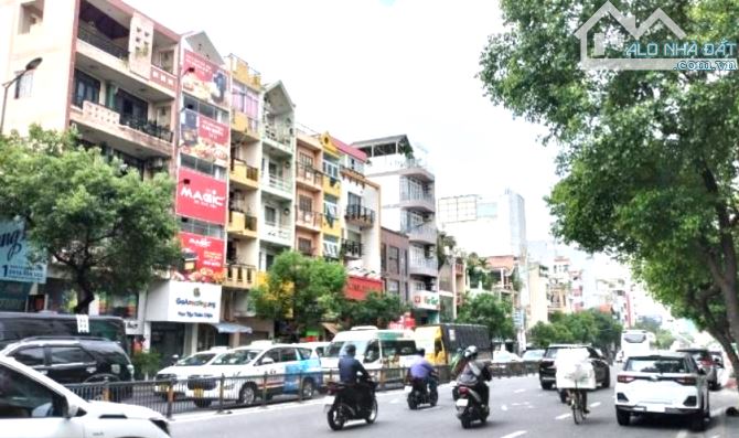 Bán nhà Nam Kỳ Khởi Nghĩa Q.3, mặt tiền rộng mênh mông, sổ đẹp, nhỉnh 4 tỷ - 5