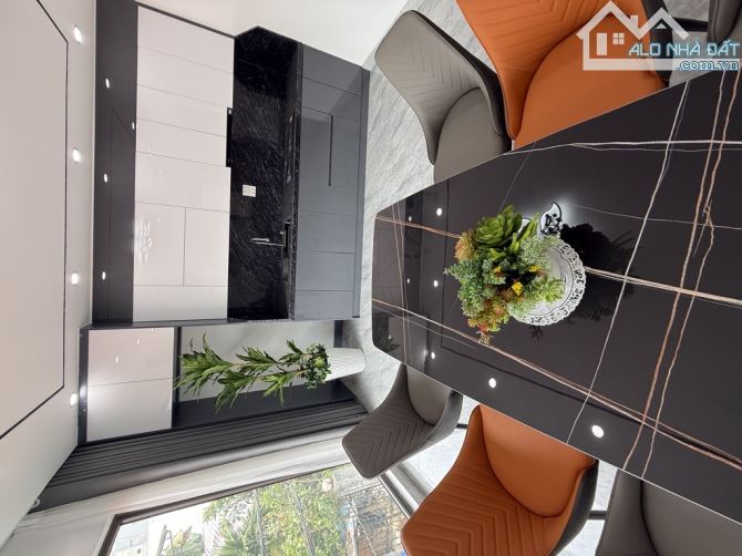 BÁN NHÀ LÔ GÓC ĐÀM QUANG TRUNG, LONG BIÊN – 40M², MT 4.8M, 6 TẦNG, THANG MÁY, GIÁ 9.1 TỶ - 5