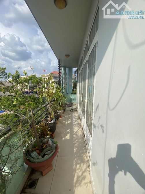 Lý Chiêu Hoàng quânn 6 331/280m2 6 tầng giá chỉ 32 tỷ - 5