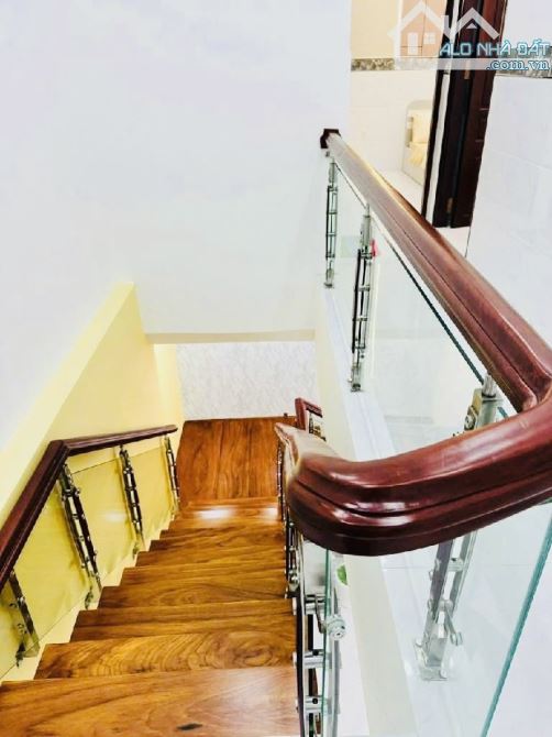 NHÀ ĐẸP 2 TẦNG - DT 5M x 10.5M NỞ HẬU 6.3M (DTCN 58M2) - FULL NỘI THẤT - XE HƠI TỚI NHÀ - 5