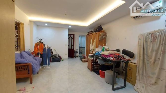 BÁN NHÀ LÊ DUẨN ĐỐNG ĐA 42m 4Tầng Mt 4.5. GIÁ 7.6 TỶ NGÕ THÔNG KINH DOANH. - 5