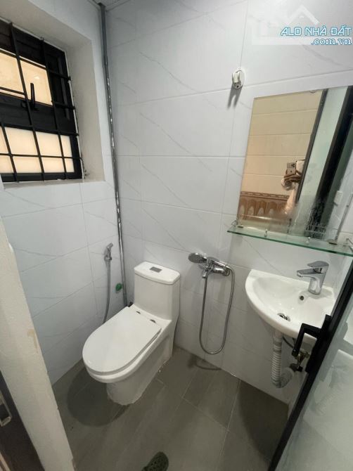 Bán nhà phố Bùi Xương Trạch, 35m2, 1tầng, ngõ ba gác tránh giá 2.6tỷ - 5