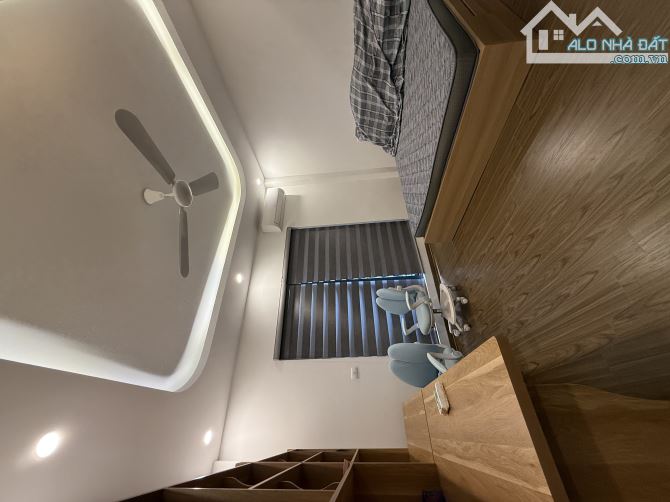 Nguyễn Văn Cừ - 51m 5T mt 4.6m - Ngõ ô tô thông - 30m bãi ô tô - 5p ngủ - ô chờ thang máy - 5