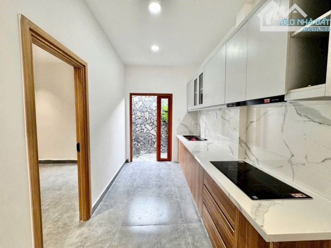 Nhỉnh 4 Tỷ-1/ Hẻm 5m Đường Dương Thị Mười-60m2 Ngang 5m Bề Thế Nở Hậu Tài Lộc-2 Tầng BTCT - 5