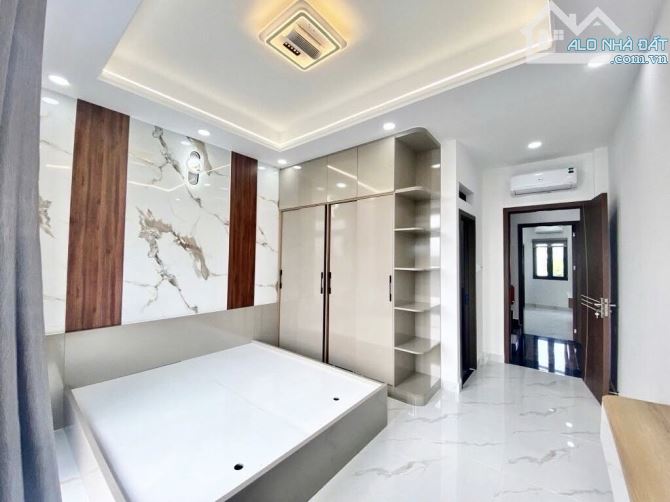 CHỈ 8.5 TỶ  CÓ NGAY NHÀ MỚI 5 TẦNG SIÊU ĐẸP, FULL NỘI THẤT, GẦN MT TỈNH LỘ 10 - 5