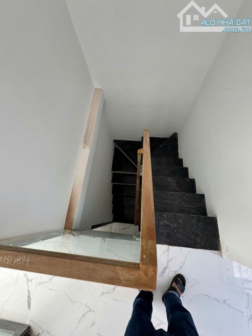 🏡 🔥 QUẬN 5, BÁN NHÀ MỚI 3 TẦNG HXH - NGUYỄN TRÃI  – GIÁ TỐT 6,3 TỶ TL🏡 🔥 - 5