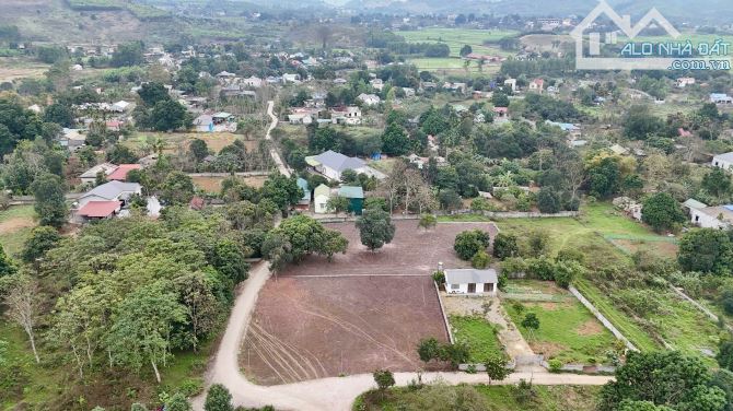 1853m Có 557m Đất Ở - Bám Đường Bê Tông 70m Lô Góc " Mặt Tiền - Cách Hà Nội 40km - 5