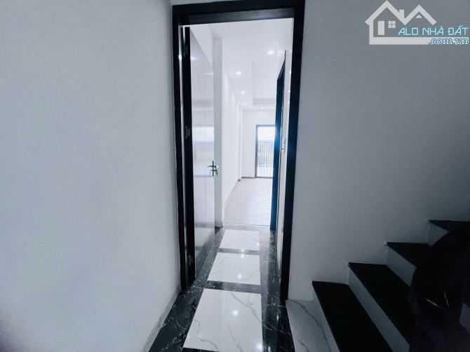 TÀI CHÍNH NHỈNH 5 TỶ – CƠ HỘI SỞ HỮU NHÀ ĐẸP LÔ GÓC 35m² – 5 tầng – Lô góc thoáng sáng - 5