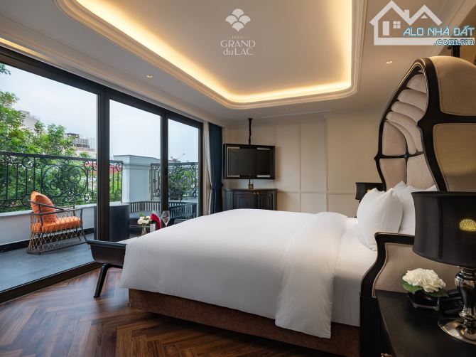 Giảm 70 tỷ - Chủ nợ Bank 150 tỷ -  Khách Sạn Hàng Buồm 340m2 -  Dòng Tiền 54 Tỷ/năm - 6