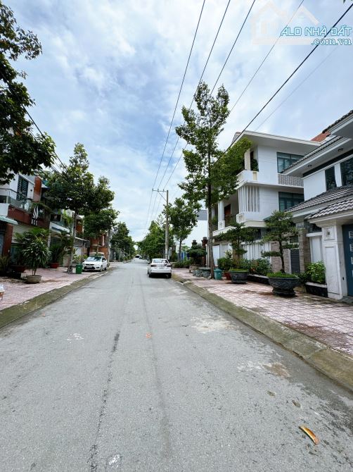 Giá 5,7 tỷ. Bán nhà 1T1L khu biệt thự cán bộ kdc Bửu Long gần SNLH. 5x19m - 6