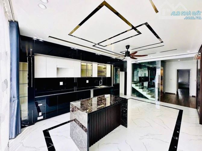 🏠 Quá Đẳng Cấp 14,5 Tỷ- Bán Nhà Mặt Đường Dân Lập Lê Chân HP-Diện tích: 135m² * 4 tầng - 6