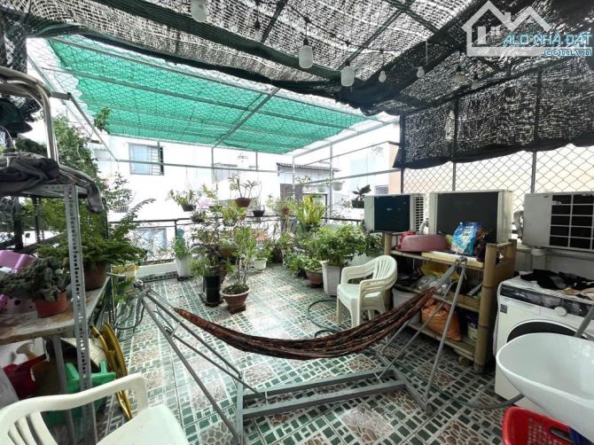 BÁN NHÀ đẹp 3 tầng btct – Đường Chiến Lược - HXT,6m  (47M2) 3Pn – Chỉ 5.5 tỷ - shr Chính C - 6