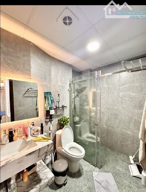 HOÀNG QUỐC VIỆT- NHÀ ĐẸP 35X6 TẦNG- ĐƯỜNG THÔNG- PHÂN LÔ Ô TÔ - 6