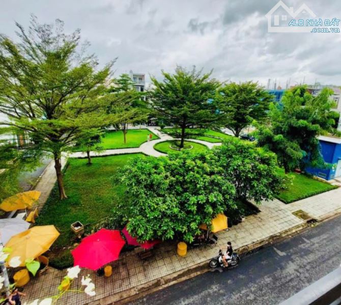 🏡 BÁN NHÀ BIỆT THỰ MẶT TIỀN QUẬN 8 – XE HƠI GIAO NHAU – 128M2 – 23.5T