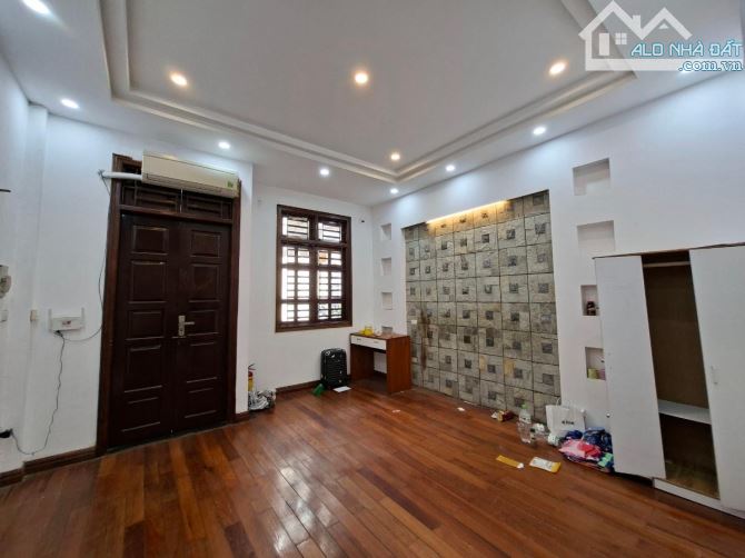 GIÁ TỐT NHẤT KHU VỰC! NHÀ TRUNG TÂM CẦU GIẤY, Ô TÔ GẦN, SỔ ĐỎ CẤT KÉT, CHỦ CẦN BÁN GẤP - 6