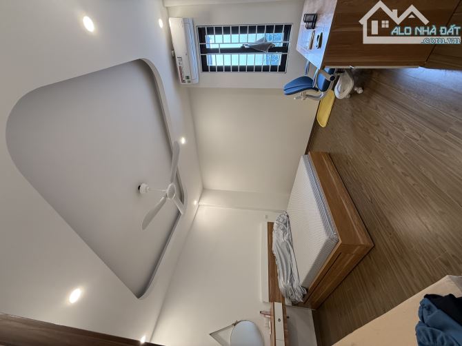 Nguyễn Văn Cừ - 51m 5T mt 4.6m - Ngõ ô tô thông - 30m bãi ô tô - 5p ngủ - ô chờ thang máy - 6