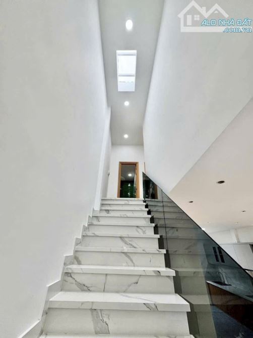 Nhỉnh 4 Tỷ-1/ Hẻm 5m Đường Dương Thị Mười-60m2 Ngang 5m Bề Thế Nở Hậu Tài Lộc-2 Tầng BTCT - 6