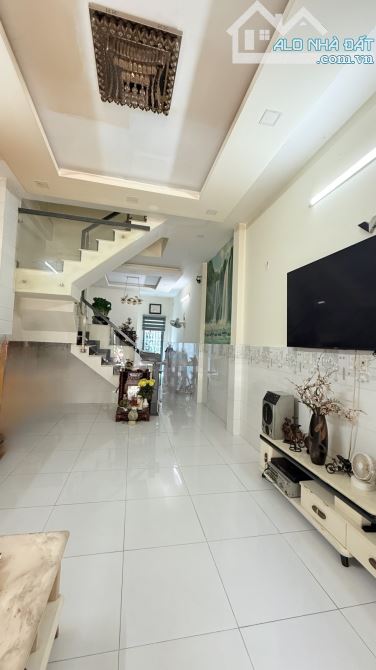 CẦn Bán Nhà mặt tiền Song Hành - vừa ở vừa kd - Quận 12.  📌 (4*18). Nhỉnh 9❌tỷ. 🏘 nhà 3T - 6
