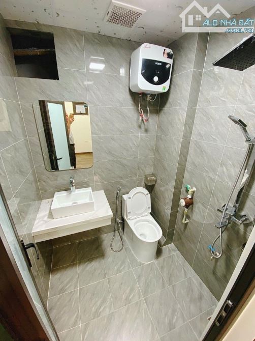 NGỌC KHÁNH-LA THÀNH-TOÀ CCMN-78Mx7TẦNG THÁNG MÁY-MẶT TIỀN 8M-15PHÒNG-GẦN PHỐ-19TỶ - 7