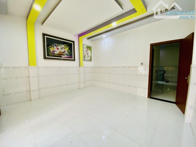 BẾN BÌNH ĐÔNG Q8 - 4.1X11M - 2 TẦNG - CHỈ 3.95 TỶ - HẺM BA GÁC - 7