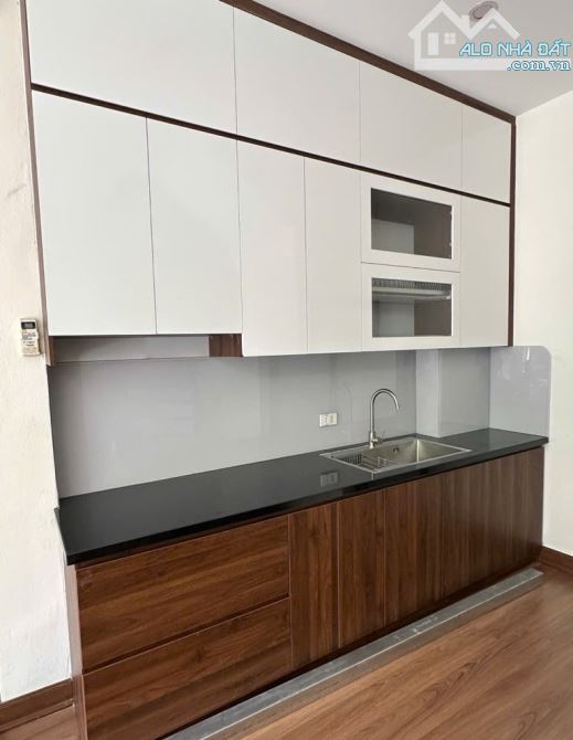 Bán nhà 5 tầng, Đa Sỹ, Ngõ rộng thênh thang, Ô tô 7 chỗ vào tận cửa nhà, giá nhỉnh 8 tỷ - 7