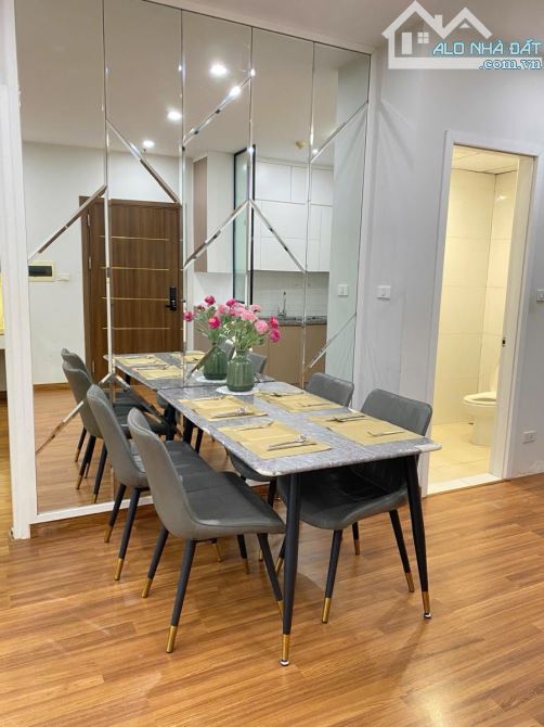 Bán CH Hei Tower số 1 Ngụy Như Kon Tum,80m2, 2N,2WC, giá 7.75 tỷ - 7