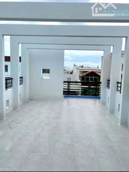 Nhà 1 Trệt 2 Lầu Sân thượng Trục chính hẻm 38 đường Trần Việt Châu - Gần chợ An Hoà - 7