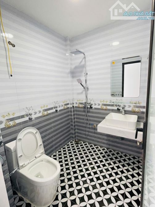 🏡 BÁN NHÀ VĂN CHƯƠNG VIEW HỒ – 60M², 7 TẦNG, THANG MÁY – GẦN Ô TÔ, GIÁ 14,98 TỶ - 7