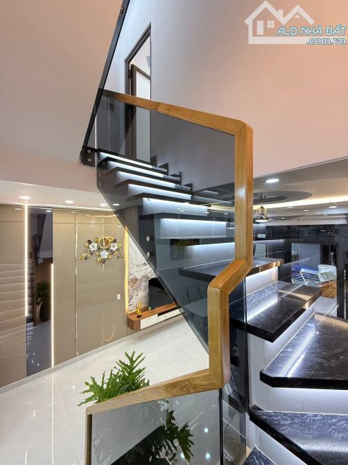 GIÁ TỐT KHU QUẬN 10 - HẠ GIÁ CÒN 5,76TỶ ĐƯỜNG TAM ĐẢO, NGAY KHU CƯ XÁ BẮC HẢI. SỔ CHUẨN - 7