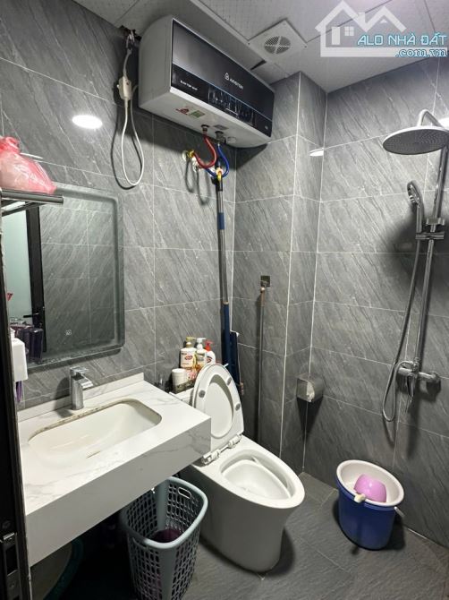Hoàng Mai . Đền Lừ - 5 Tầng Mới - VF3 Đỗ Cửa - Nhỉnh 7 Tỷ - 7