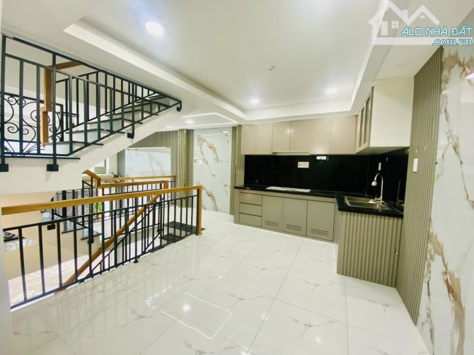 Bán Nhà Hẻm Xe Hơi Gò vấp-4,6/5,3m x 8,3m-5 Tầng-4PN-Giá 6,85 Tỷ - 7