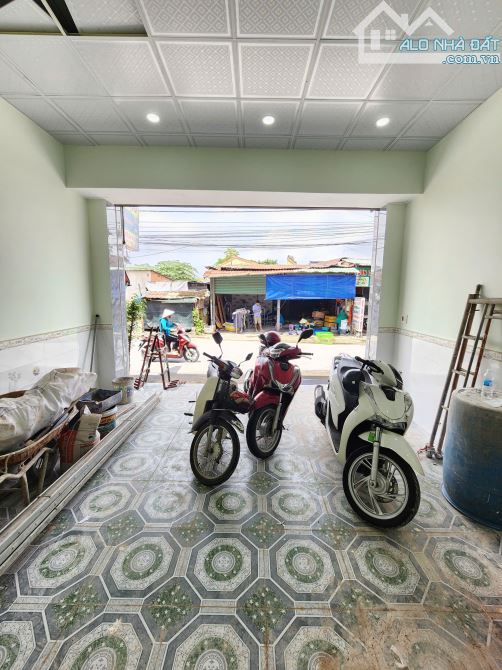 Bán nhà 1 trệt 1 lầu MT đường Cây Da P.Tân Bình Tp Dĩ An chỉ 6 tỷ 5 TL M7044 - 7