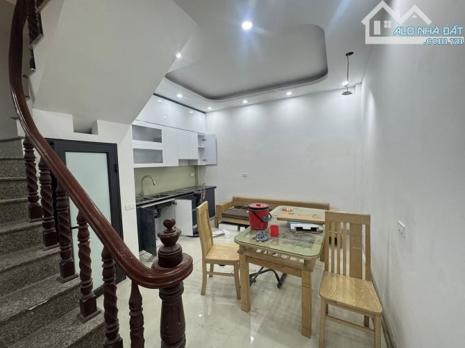 HOÀNG MAI, QUẬN HOÀNG MAI, 40M2,5 TẦNG, 30M RA ĐƯỜNG Ô TÔ TRÁNH, NHÀ ĐẸP Ở LUÔN, AN SINH Đ - 7