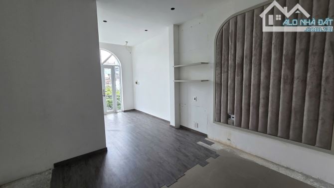 Cho thuê Toà nhà biệt thự mặt tiền nhánh D2D đường Võ Thị Sáu, p. Thống Nhất - 8