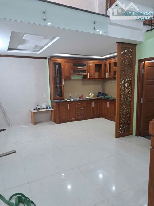 🛑 CHO THUÊ NHÀ 4 TẦNG ĐƯỜNG : BÀU HẠC 8 - 3PN - 3WC - 8