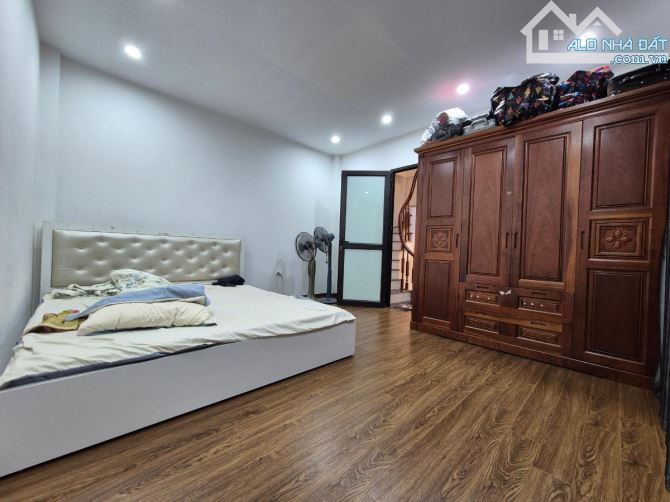 Nhà Đẹp - An cư - Phố Vip Lê Trọng Tấn - 30m2- 5 tầng- Chỉ 8 T - 8