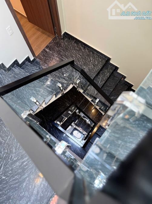 Bán nhà 4 tầng độc lập Ô tô đỗ cửa dàng cho khách thiện chí thực sự - 9