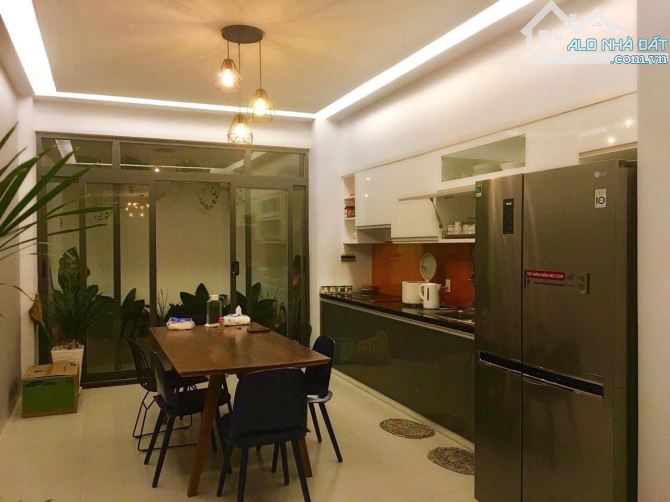 BÁN NHÀ 3TẦNG THIẾT KẾ CỰC ĐẸP - LINH ĐÔNG - THỦ ĐỨC. DT 80M2 ĐƯỜNG 7M - 9
