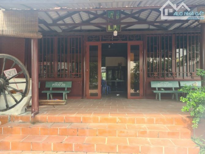 Xuất ngoại bán nhanh nhà vườn 781m2 tại Bến Lức. Giá 4.8 tỷ còn 3.2 tỷ - 9