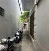 Bán nhà ngõ Văn Hương DT 30mx2 tầng mặt tiền 4.2m giá 5.1 tỷ còn thương lượng.