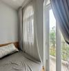 Cho thuê căn hộ ban công, Q1, đường Nguyễn Nguyễn Trãi, gần ĐH Sài Gòn, cầu Nguyễn Văn Cừ