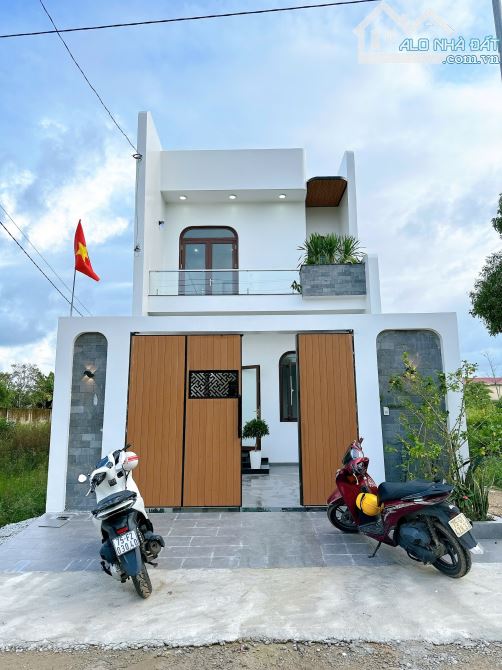 Bán nhà 2 tầng hiện đại mặt tiền đường Nguyễn Trọng Thuật, Thủy Lương, Hương Thủy, TP Huế