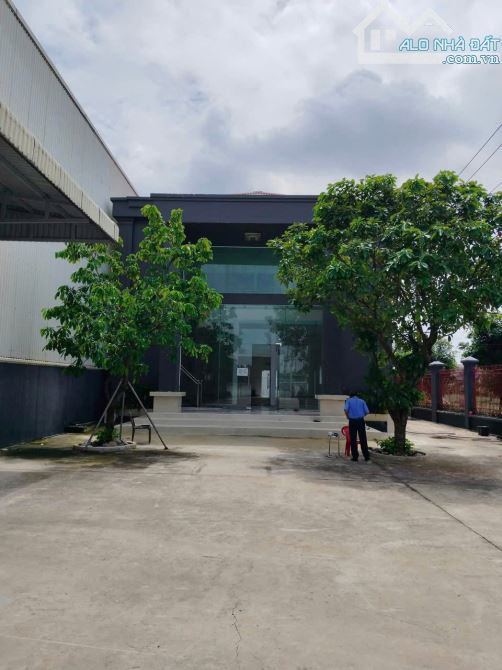 Kho xưởng trong TRƯỜNG THẠNH THỦ ĐỨC, tổng 18.000m2, cho thuê lẻ 2300m2, 3000m2