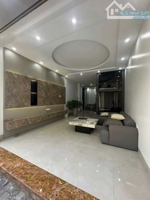 bán nhà ngô thì sỹ vạn phúc 40m2, mt 4m, 5T, thang máy, oto, full nội thất, 10.3 tỷ