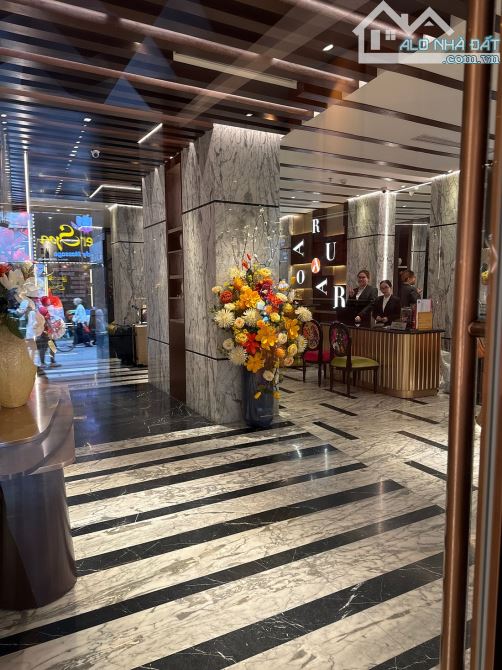 Giảm 50 tỷ - Chủ Nợ bank 100 tỷ - Khách sạn Nguyễn Trường Tộ - 220m2 - Dòng tiền 2,7 tỷ/th