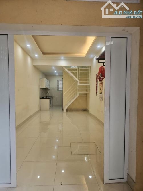 Bán nhà phố Bùi Xương Trạch, 38m2, 1.5tầng mới, cách ngõ ô tô 50m giá 1.55tỷ