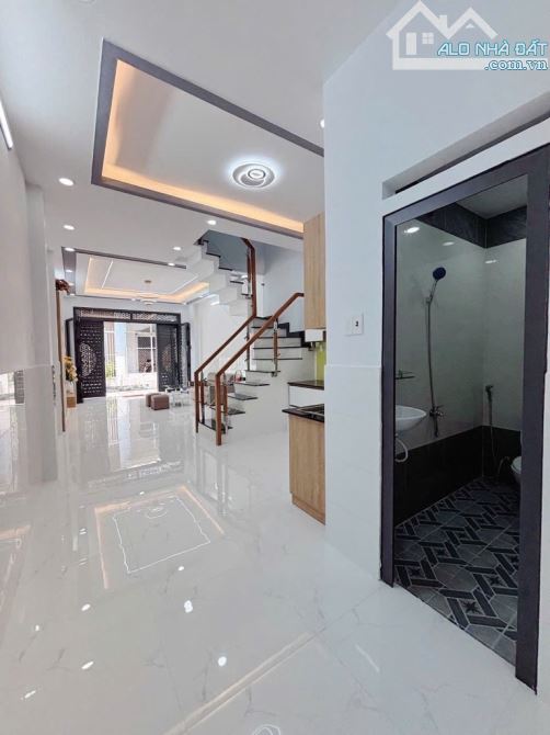 BÌNH TÂN ‘  NHÀ ĐẸP   45 m 2 TẦNG.  ‘ 4 x 12 m ‘ HẺM 🚗🚗🚗   ✅✅Mô TẢ 2 TẦNG ‘ 2 PN ‘ 2 Wc